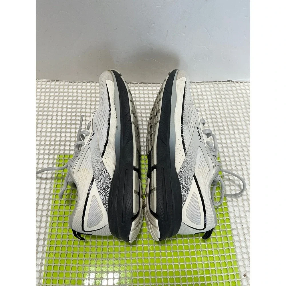 Brooks trace running